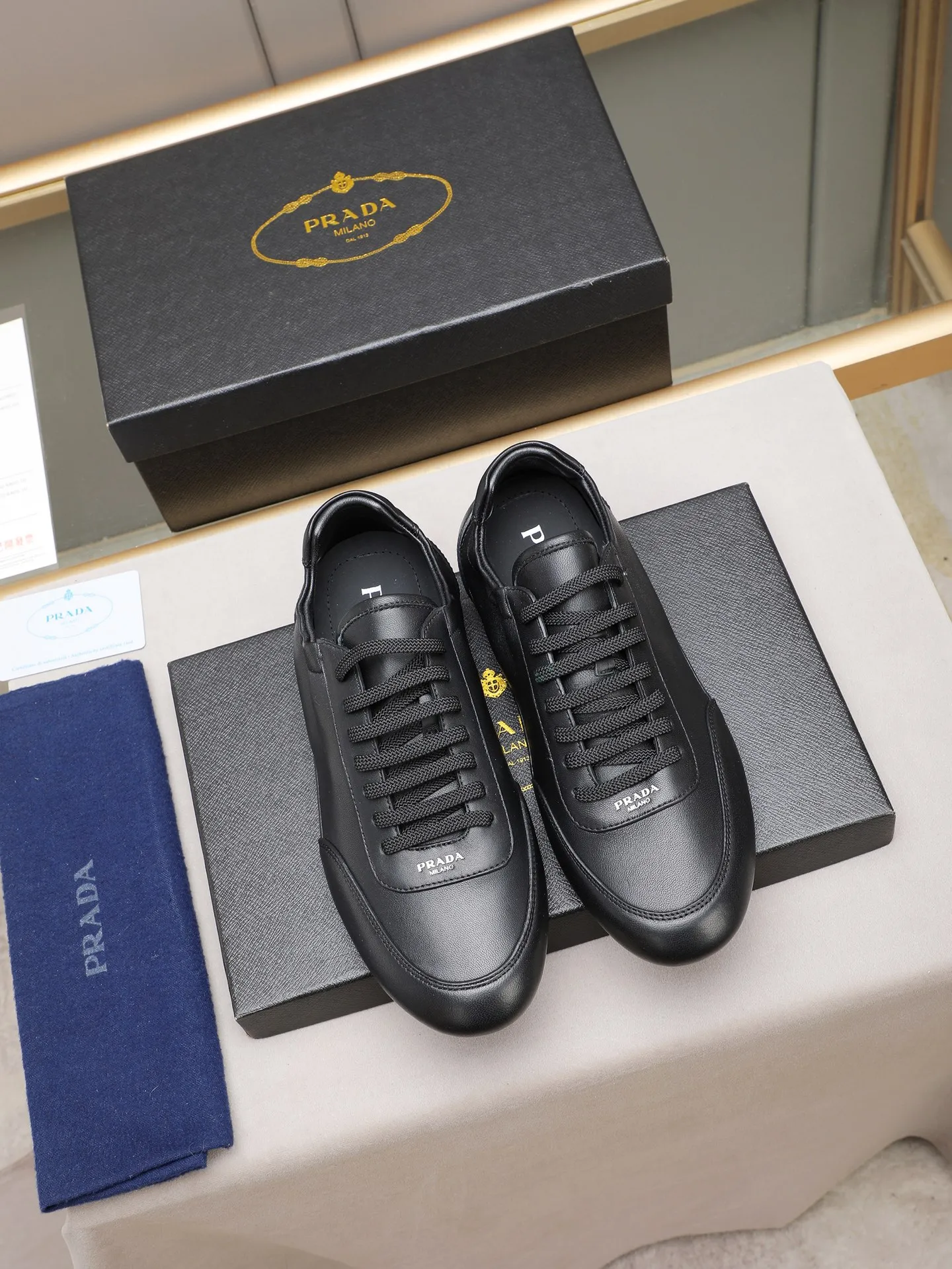 Men's shoes 💰520 PRADA, original version developed 1:1. Fabric sheepskin ➕Imported water-dyed sheep lining, rubber outsole, code number 38 to 44 (45 customized)